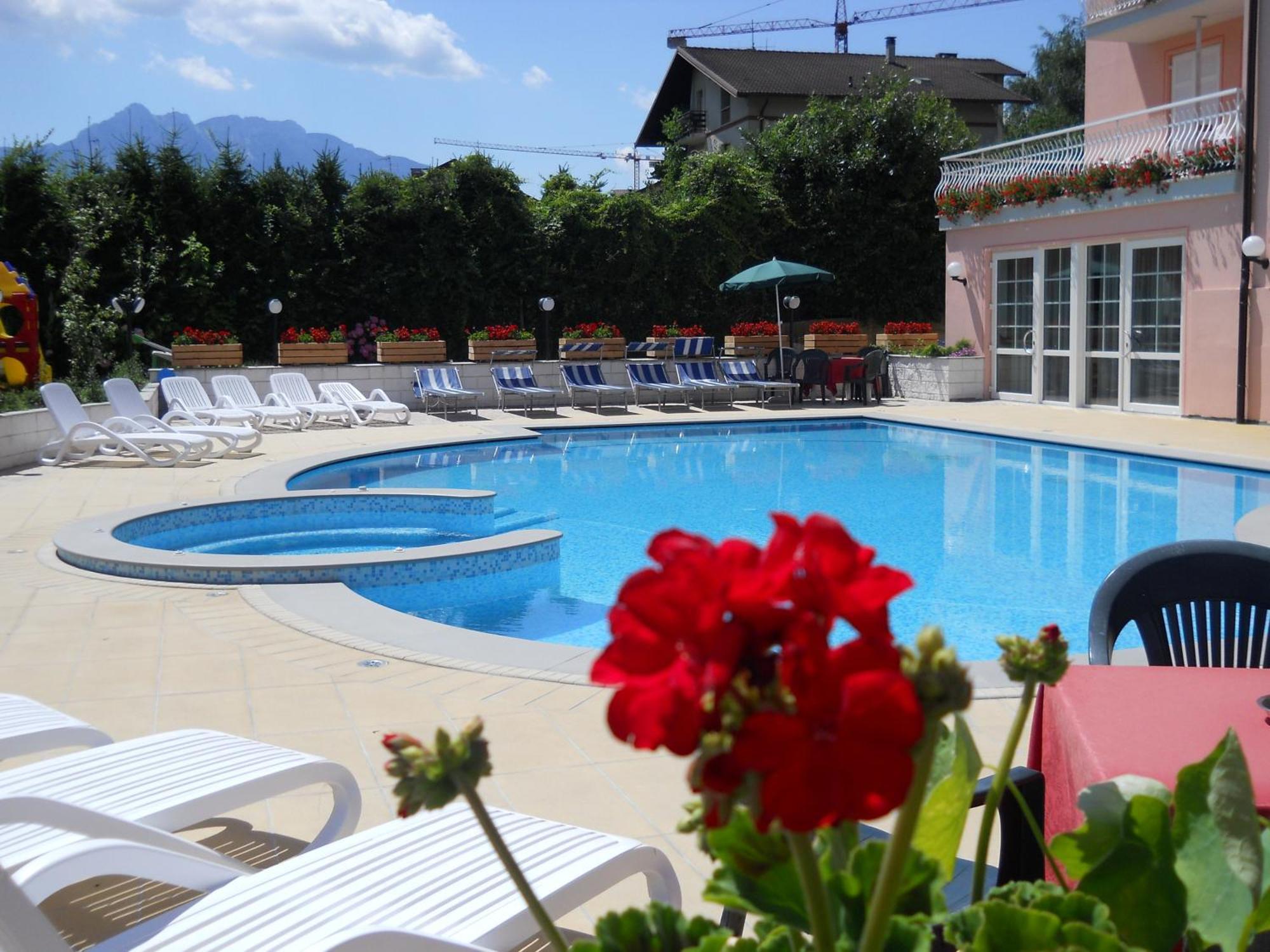 Hotel Bellaria Levico Terme Εξωτερικό φωτογραφία