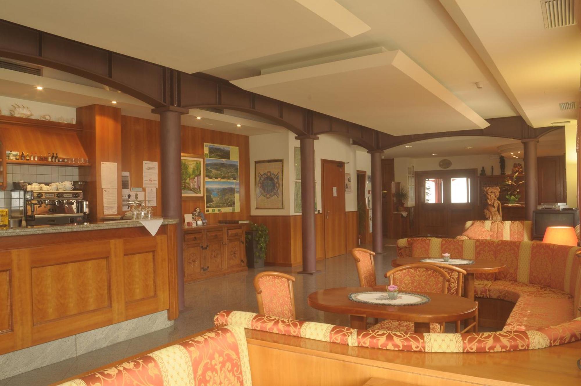 Hotel Bellaria Levico Terme Εξωτερικό φωτογραφία