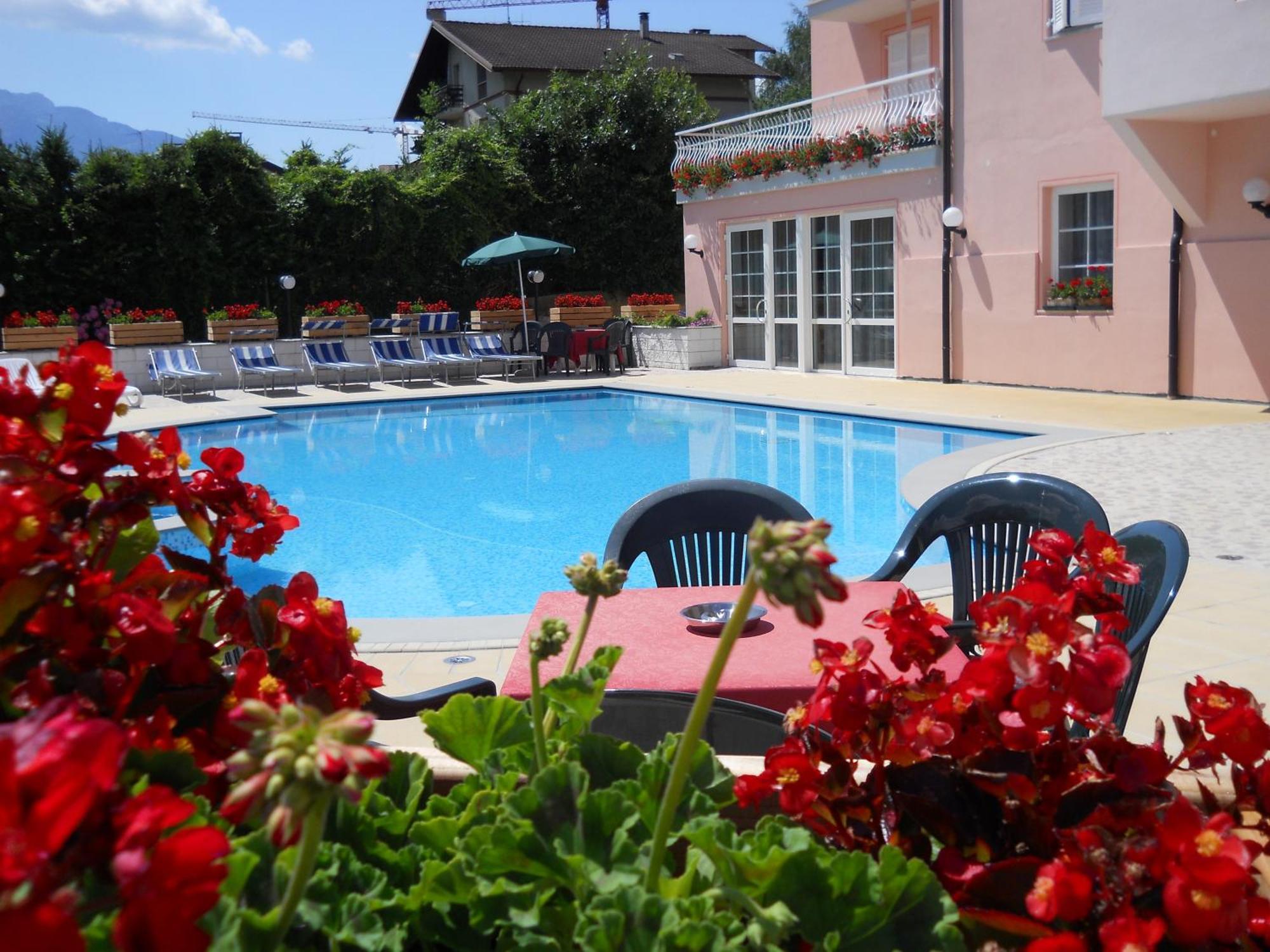 Hotel Bellaria Levico Terme Εξωτερικό φωτογραφία