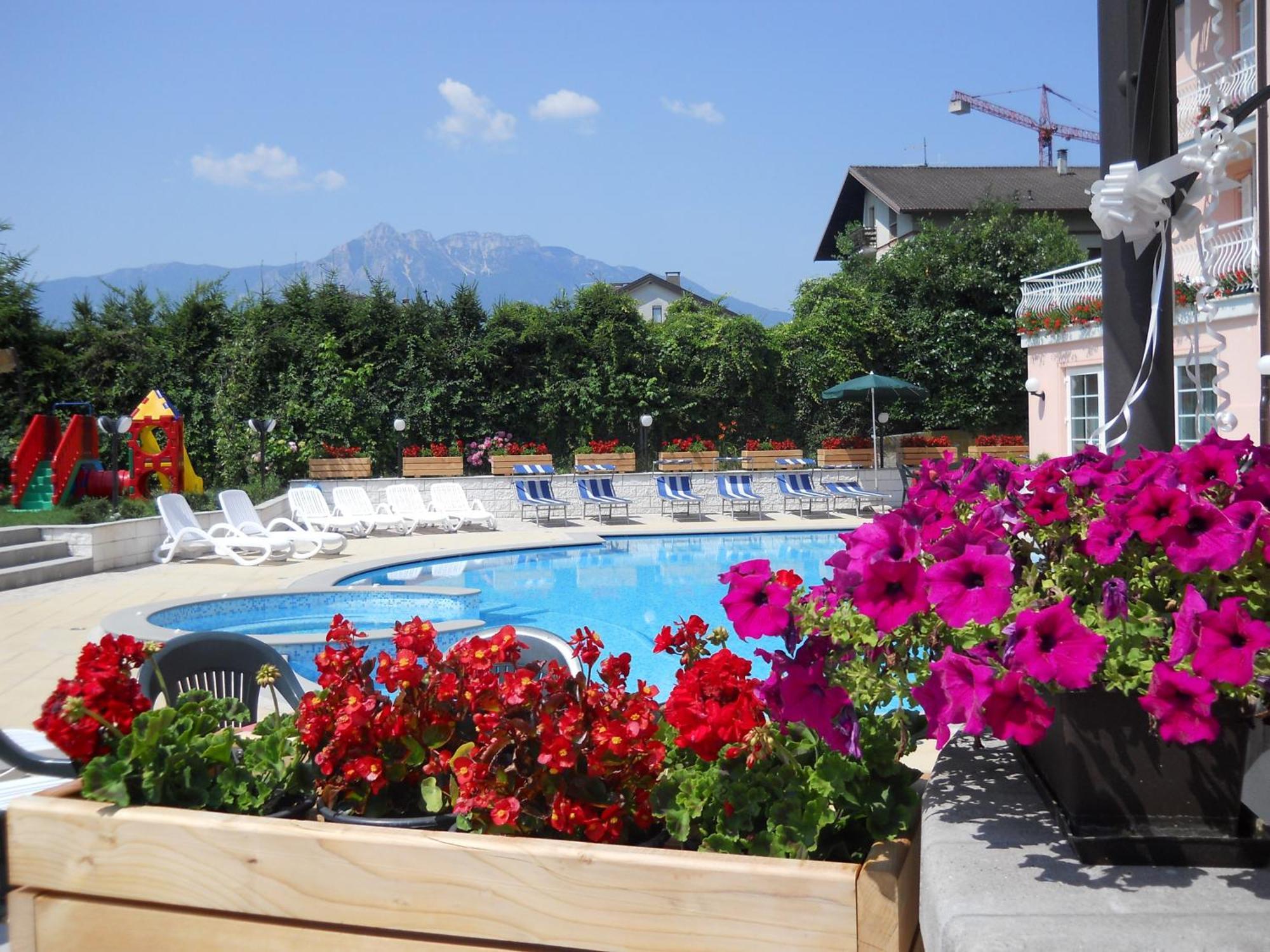 Hotel Bellaria Levico Terme Εξωτερικό φωτογραφία