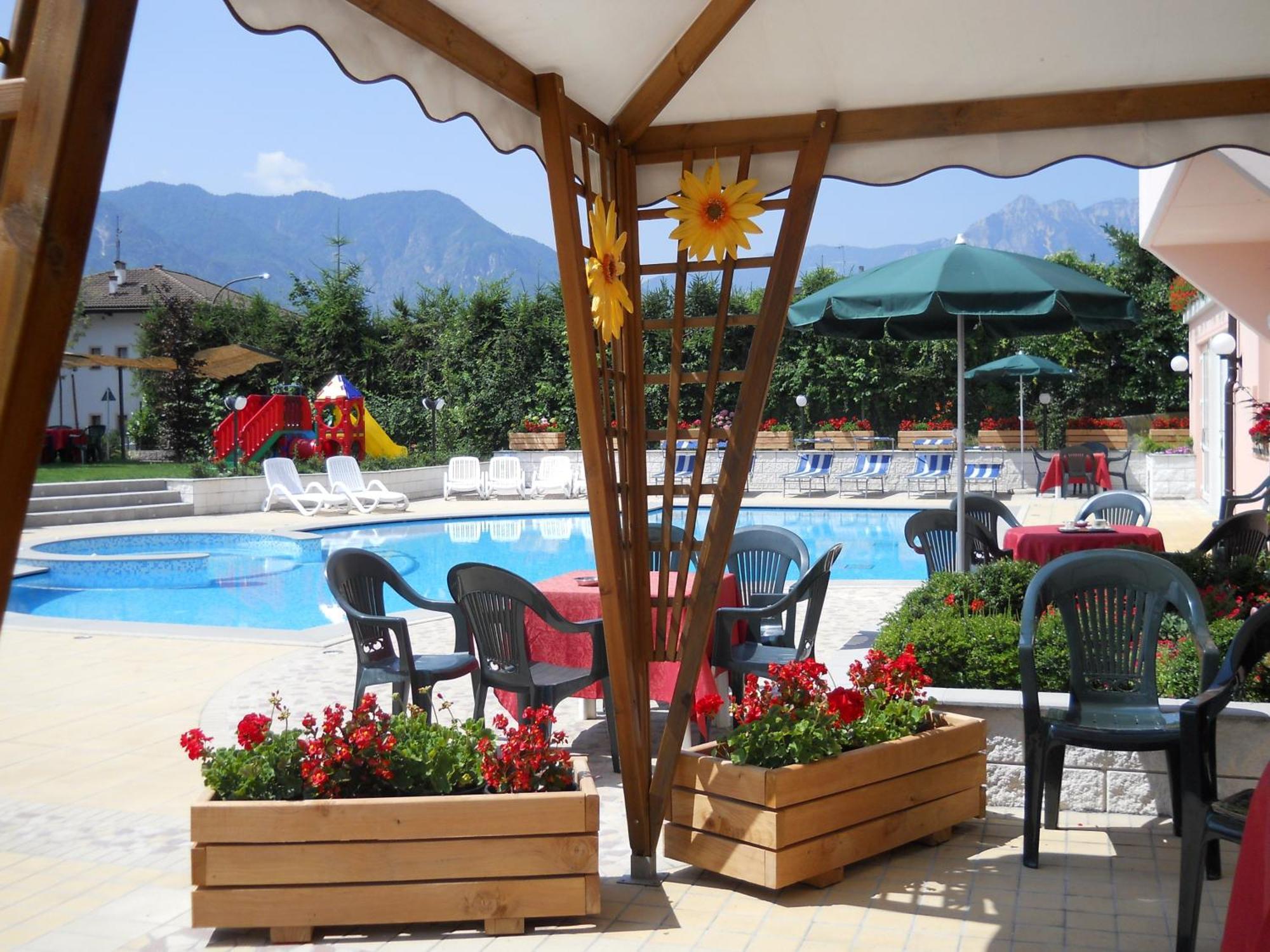 Hotel Bellaria Levico Terme Εξωτερικό φωτογραφία